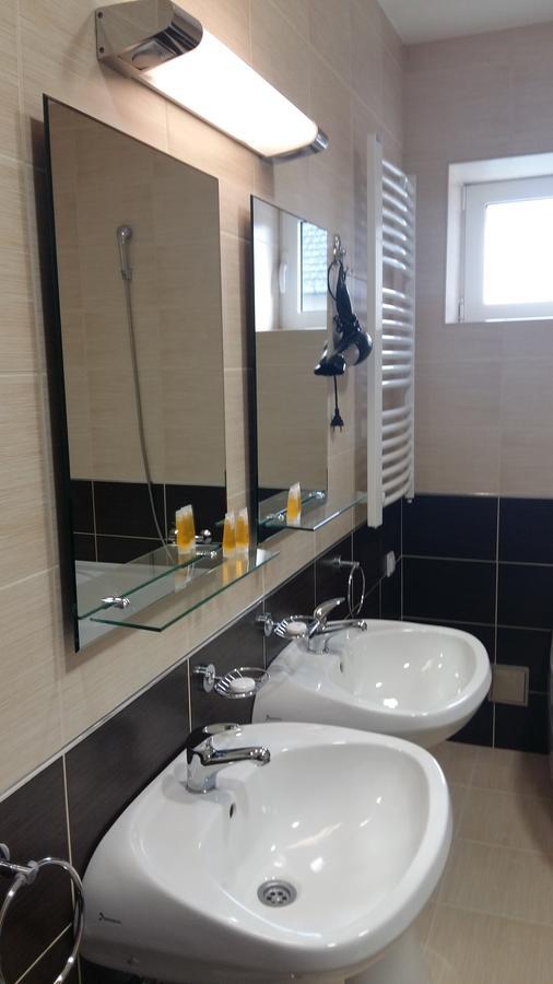 Stari Mlin Hotel Vrsac Bagian luar foto
