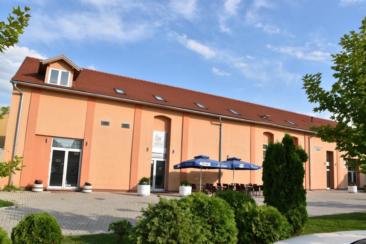 Stari Mlin Hotel Vrsac Bagian luar foto